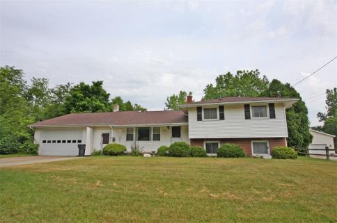 28 Simons Avenue Fredericktown Ohio 43019