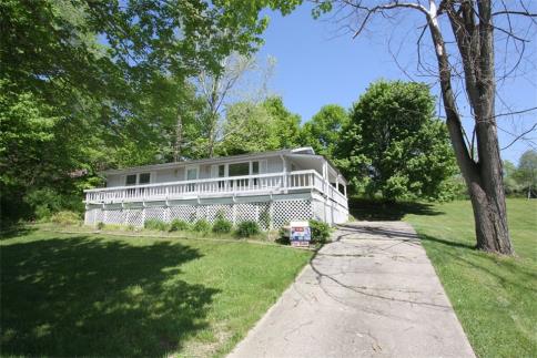 543 Crabapple Drive at the Apple Valley Lake