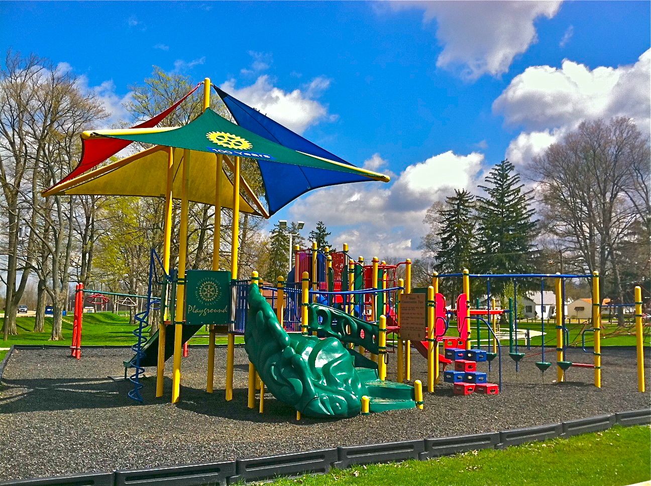 Mount Vernon Ohio Riverside Playground Photo by Sam Miller Mount Vernon Ohio Riverside Playground Photo by Sam Miller