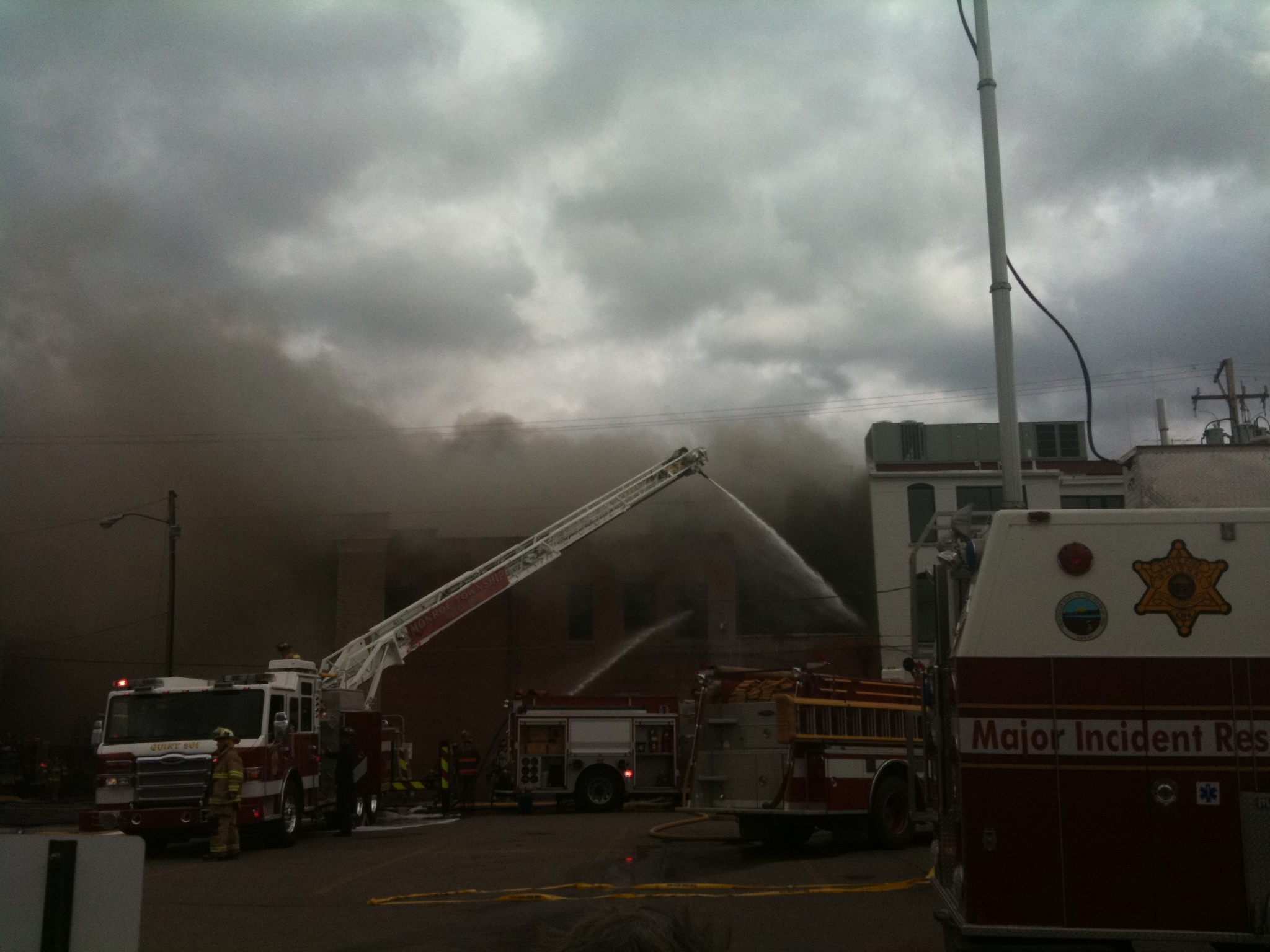 Mount Vernon Ohio Fire Photo by Sam Miller